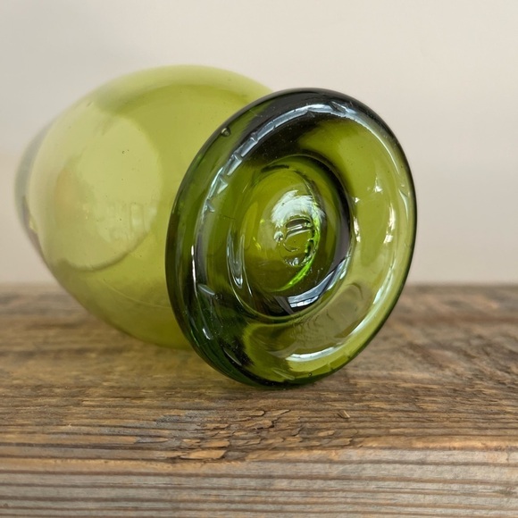 Williamsburg VA Glassworks ART glass vase - Picture 4 of 4